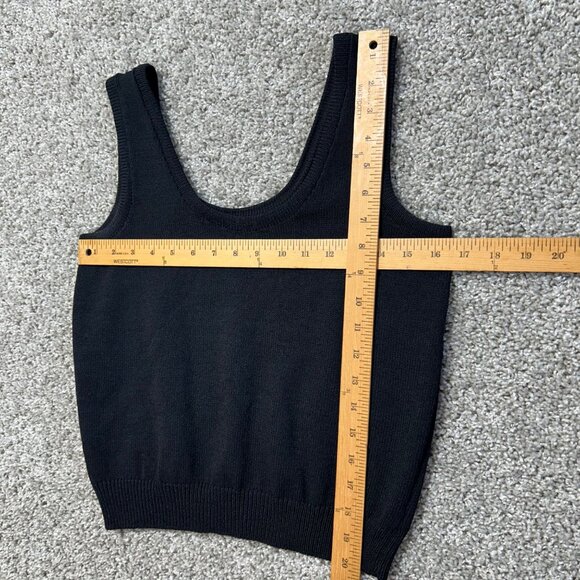 St. John Collection Womens Sz 8 Red Knit Blazer & Black Tank Set Gold Button - Picture 3 of 14